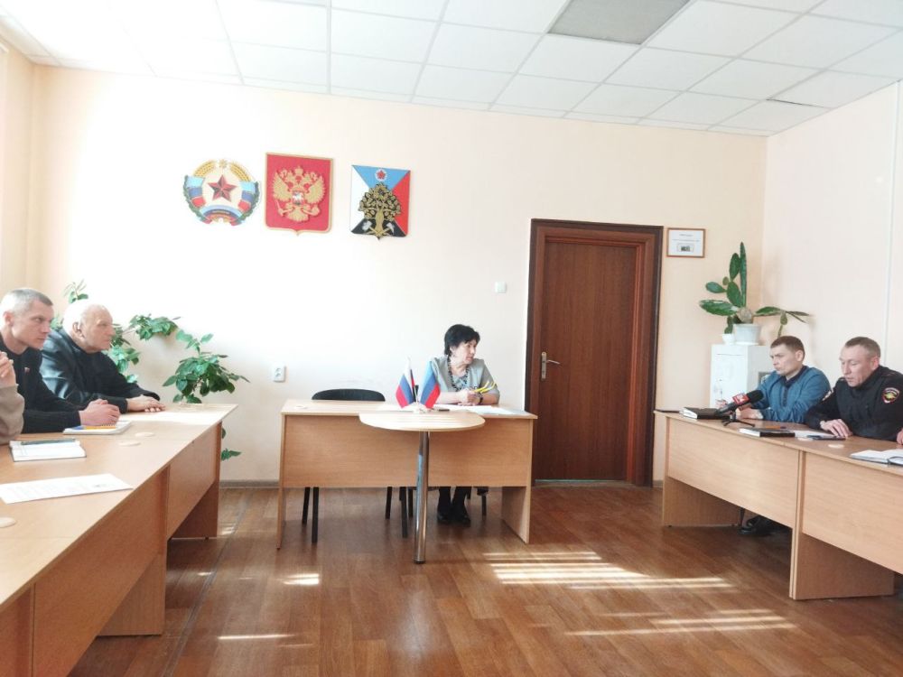 Андрей Рубанцов: В Администрации городского округа город Ровеньки состоялось очередное заседание городской межведомственной комиссии по профилактике правонарушений при муниципальном образовании городской округ город Ровеньки... Андрей Рубанцов: В Администрации городского округа город Ровеньки состоялось очередное заседание городской межведомственной комиссии по профилактике правонарушений при муниципальном образовании городской округ город Ровеньки...