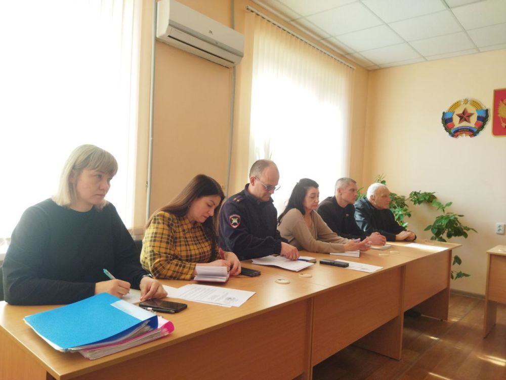 Андрей Рубанцов: В Администрации городского округа город Ровеньки состоялось очередное заседание городской межведомственной комиссии по профилактике правонарушений при муниципальном образовании городской округ город Ровеньки... Андрей Рубанцов: В Администрации городского округа город Ровеньки состоялось очередное заседание городской межведомственной комиссии по профилактике правонарушений при муниципальном образовании городской округ город Ровеньки...