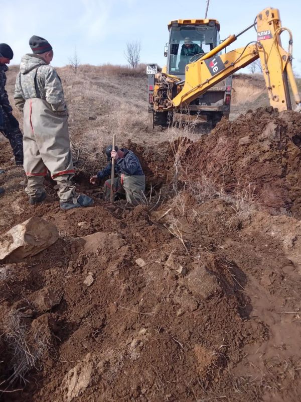 Ульяновцы устранили порыв на магистральном водопроводе в Лутугинском муниципальном округе Ульяновцы устранили порыв на магистральном водопроводе в Лутугинском муниципальном округе