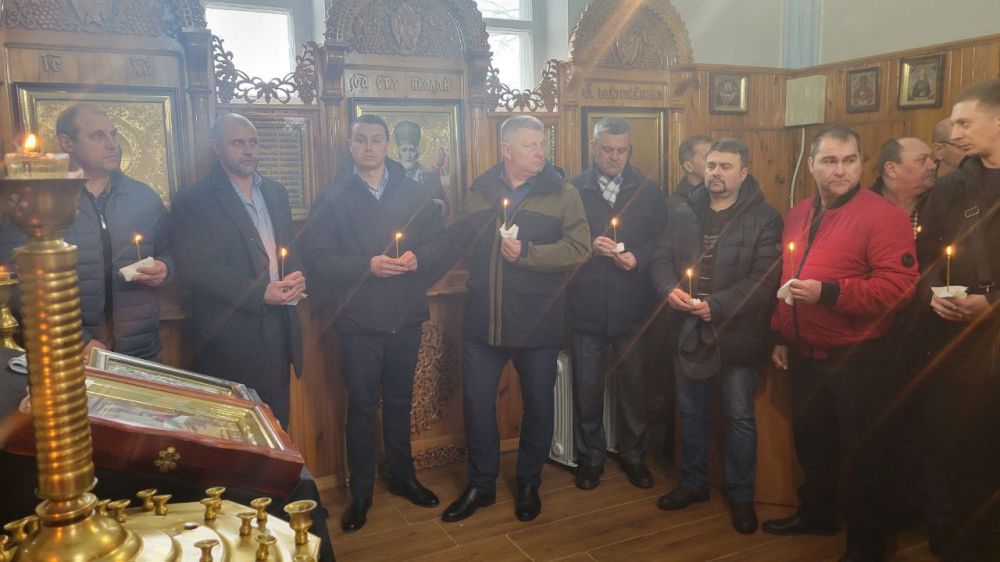 11 марта 2000 года на шахте им.Н.П.Баракова в 12 часов 55 минут, произошел взрыв унесший 80 человеческих жизней 11 марта 2000 года на шахте им.Н.П.Баракова в 12 часов 55 минут, произошел взрыв унесший 80 человеческих жизней