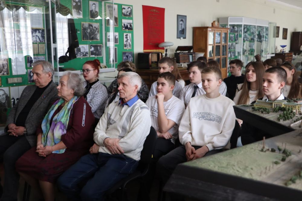 90 лет стахановскому движению: школьники окунулись в историю! 90 лет стахановскому движению: школьники окунулись в историю!