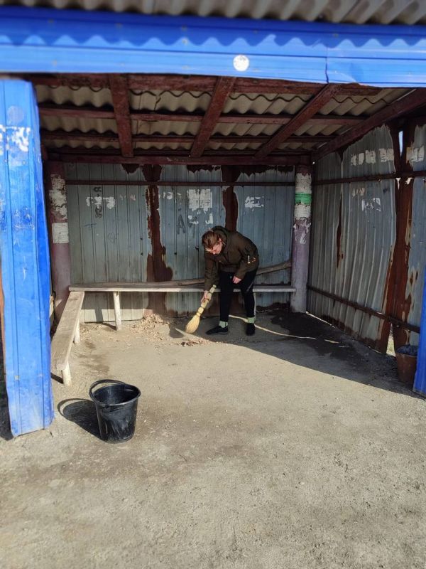 В Краснолучском городском округе активно проходят субботники В Краснолучском городском округе активно проходят субботники