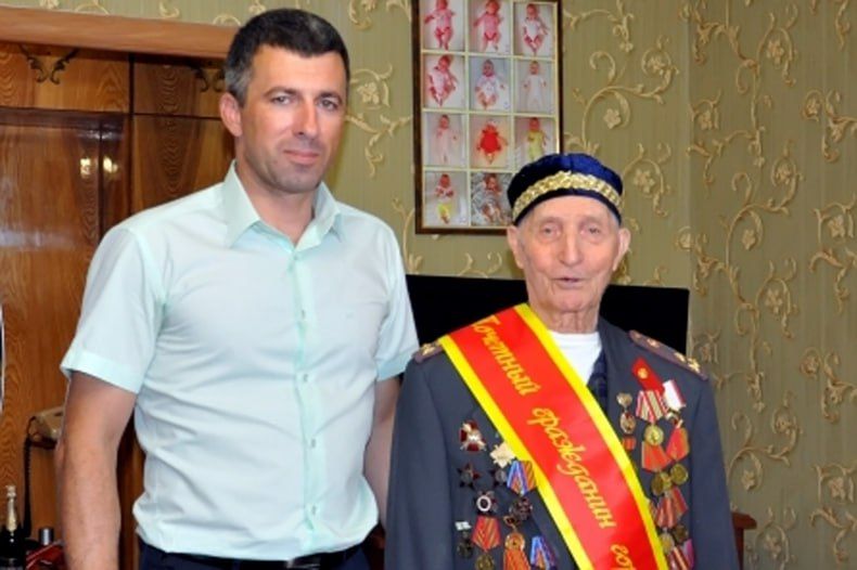 «58 дней до Великой Победы»: Ветеран ВОВ, Почётный гражданин Свердловска Абдула Акмаев «58 дней до Великой Победы»: Ветеран ВОВ, Почётный гражданин Свердловска Абдула Акмаев
