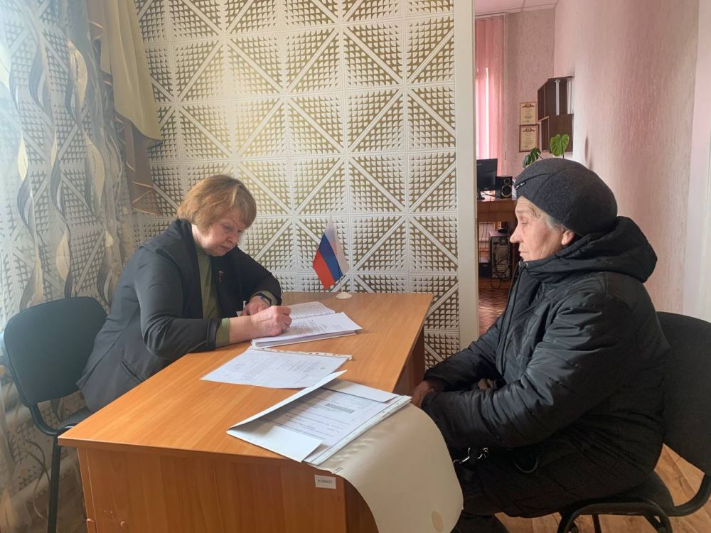 Выездные приемы депутатов: жители поднимают актуальные вопросы Выездные приемы депутатов: жители поднимают актуальные вопросы