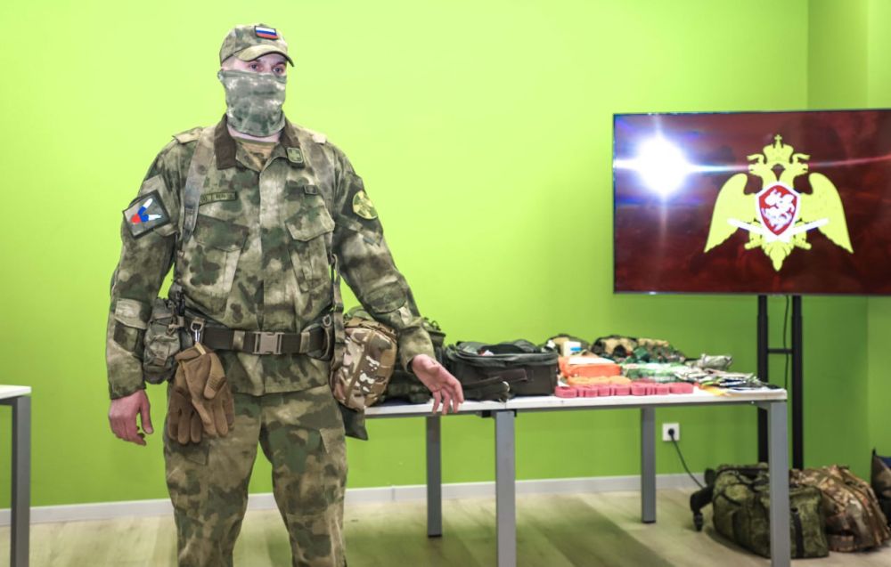 В Луганском Доме молодежи прошел мастер-класс по оказанию первой медицинской помощи для журналистов В Луганском Доме молодежи прошел мастер-класс по оказанию первой медицинской помощи для журналистов