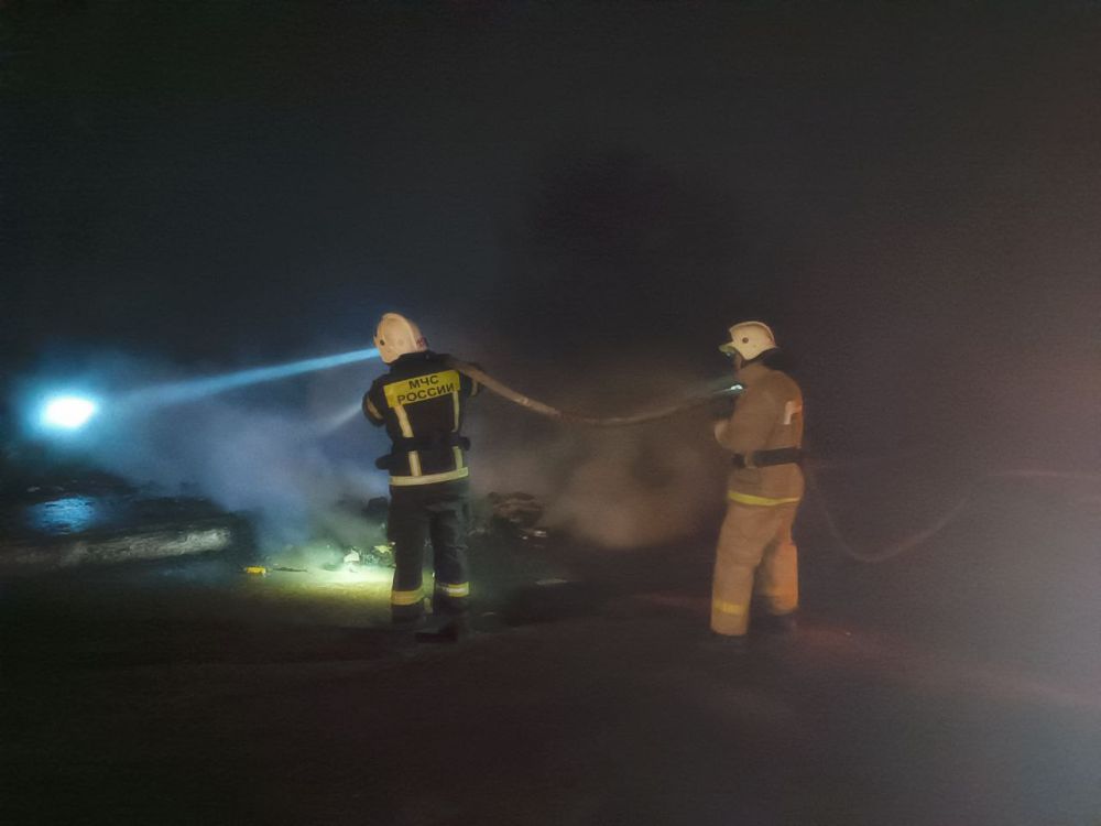 С наступлением пожароопасного периода у спасателей начинается особенно неспокойное время, когда люди, занимаясь уборкой своих приусадебных участков, начинают жечь сухую растительность и различный мусор, не уделяя должного... С наступлением пожароопасного периода у спасателей начинается особенно неспокойное время, когда люди, занимаясь уборкой своих приусадебных участков, начинают жечь сухую растительность и различный мусор, не уделяя должного...
