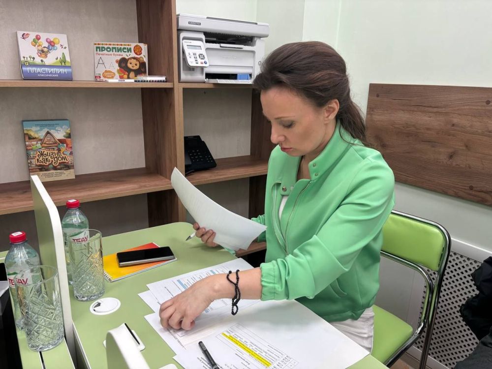 Анна Кузнецова: В недавно открытом Семейном многофункциональном центре Луганска уже сотни семей получили помощь! Анна Кузнецова: В недавно открытом Семейном многофункциональном центре Луганска уже сотни семей получили помощь!