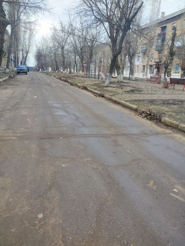 Сергей Козенко: С наступлением весны сотрудники муниципального унитарного предприятия «Дорожно-эксплуатационное управление» активно продолжают работать над благоустройством наших дорог и обочин Сергей Козенко: С наступлением весны сотрудники муниципального унитарного предприятия «Дорожно-эксплуатационное управление» активно продолжают работать над благоустройством наших дорог и обочин