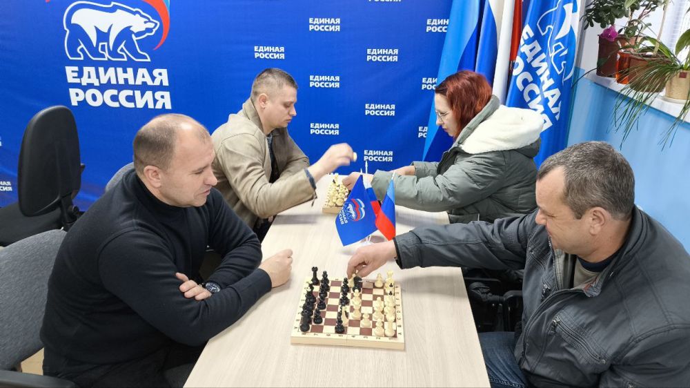 Сегодня в Рубежном состоялся дружеский шахматный турнир Сегодня в Рубежном состоялся дружеский шахматный турнир