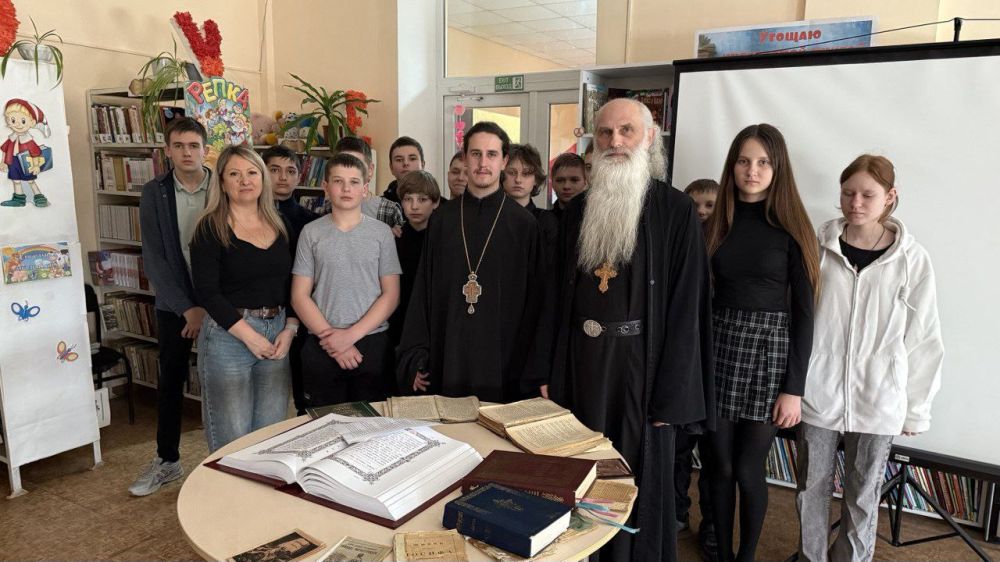В Белокуракинской детской библиотеке состоялась религиозно-образовательный встреча В Белокуракинской детской библиотеке состоялась религиозно-образовательный встреча