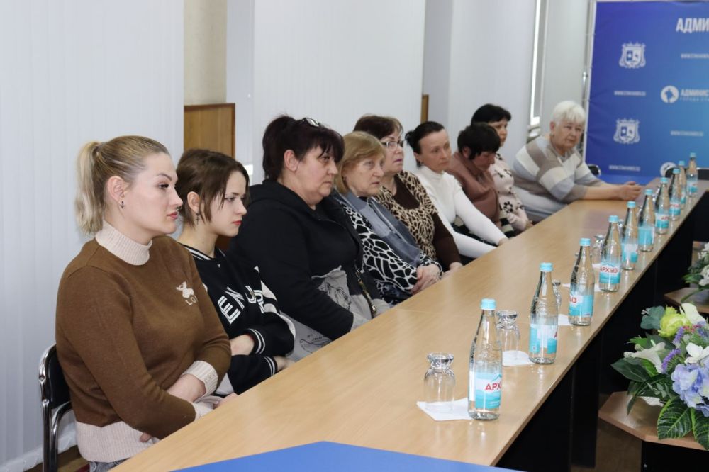Поддержка семей погибших участников СВО и бойцов народного ополчения одна из приоритетных задач в работе местной власти Поддержка семей погибших участников СВО и бойцов народного ополчения одна из приоритетных задач в работе местной власти