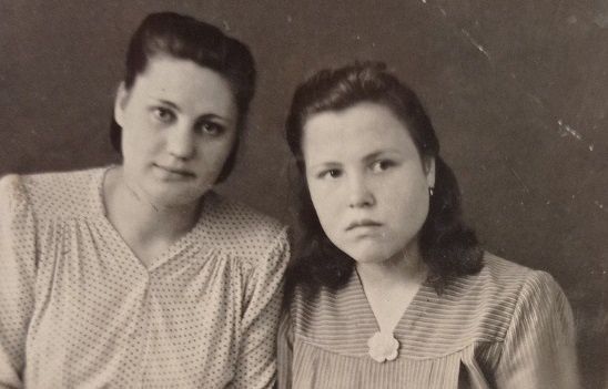 Сегодня свой 95 – летний юбилей отмечает Божченко Мария Денисовна, жительница города Ровеньки Сегодня свой 95 – летний юбилей отмечает Божченко Мария Денисовна, жительница города Ровеньки