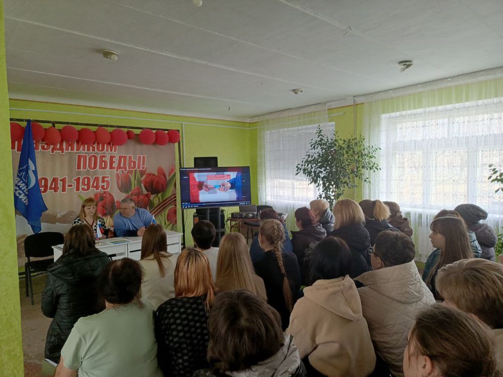 Андрей Рубанцов: В рамках Всероссийской акции «Чистое поколение– 2025» сотрудники отдела жизнеобеспечения пгт Новодарьевка совместно с активистами первичного отделения Всероссийской политической партии «Единая Россия» № 11... Андрей Рубанцов: В рамках Всероссийской акции «Чистое поколение– 2025» сотрудники отдела жизнеобеспечения пгт Новодарьевка совместно с активистами первичного отделения Всероссийской политической партии «Единая Россия» № 11...