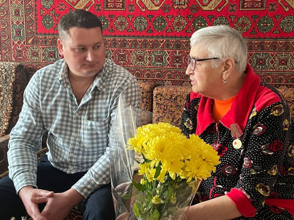 В Суходольске ветеран со статусом «Ребенок войны» получила медаль к 80-летию Победы В Суходольске ветеран со статусом «Ребенок войны» получила медаль к 80-летию Победы
