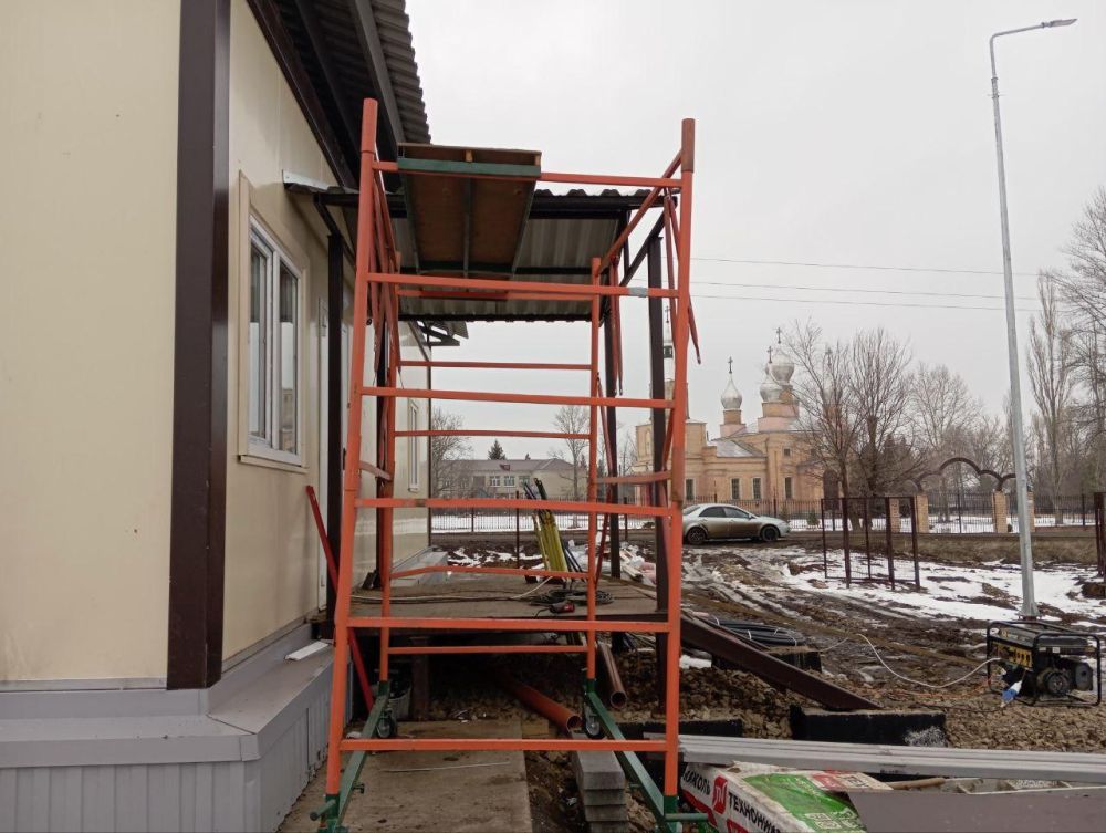 Внутреннее обустройство помещений продолжается в ФАПе с. Зелековка Внутреннее обустройство помещений продолжается в ФАПе с. Зелековка