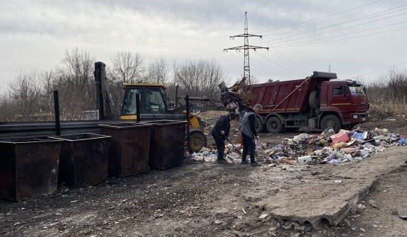 В Суходольске проведены работы по очистке точек сбора ТБО В Суходольске проведены работы по очистке точек сбора ТБО