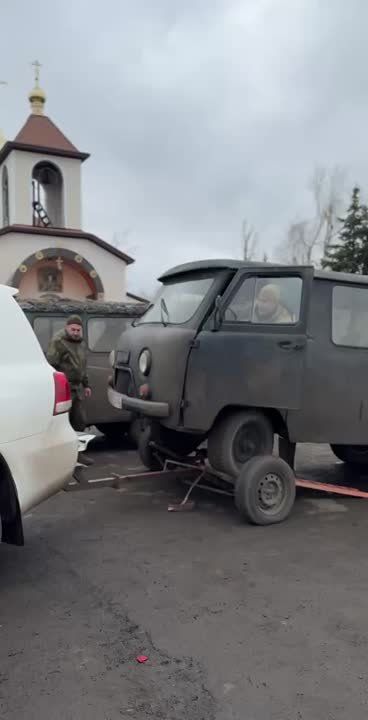 Валерия Петрусевич: С Богом! Добрались почти до Луганска, разгружаем буханочку