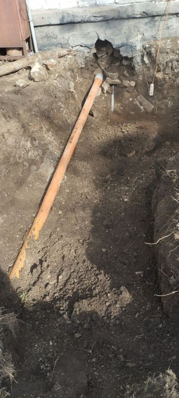 В рамках установленного тарифа по предоставлению услуг по содержанию домов, сооружений и придомовых территорий работники общества с ограниченной ответственностью "Арнстрой" ведут работы по уборке придомовых территорий ... В рамках установленного тарифа по предоставлению услуг по содержанию домов, сооружений и придомовых территорий работники общества с ограниченной ответственностью "Арнстрой" ведут работы по уборке придомовых территорий ...