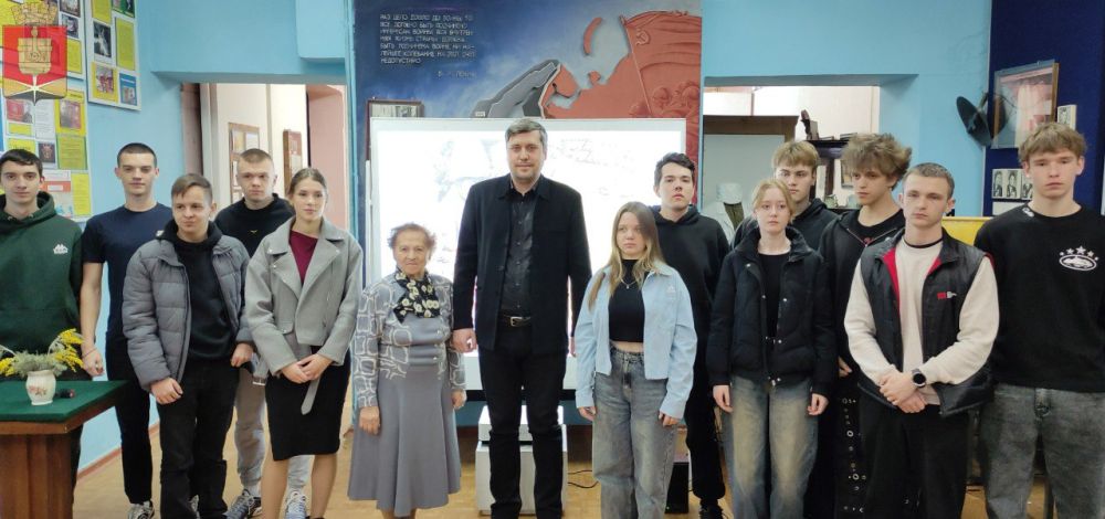 Вернусь с победой!. Научные сотрудники Алчевского городского исторического музея провели тематический час «Вернусь с победой! Фронтовые письма из фондов музея», посвященный 80-летию Победы советского народа в Великой... Вернусь с победой!. Научные сотрудники Алчевского городского исторического музея провели тематический час «Вернусь с победой! Фронтовые письма из фондов музея», посвященный 80-летию Победы советского народа в Великой...
