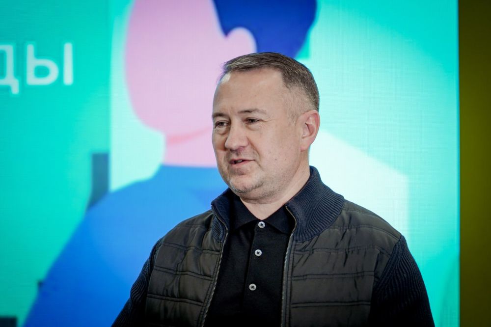 Наградили волонтёров. В ЛНР реализовывается федеральный проект «Формирование комфортной городской среды». В его рамках благоустроили 2 площадки — в Свердловске и Ровеньках. И именно благодаря волонтёрам за период голосования... Наградили волонтёров. В ЛНР реализовывается федеральный проект «Формирование комфортной городской среды». В его рамках благоустроили 2 площадки — в Свердловске и Ровеньках. И именно благодаря волонтёрам за период голосования...