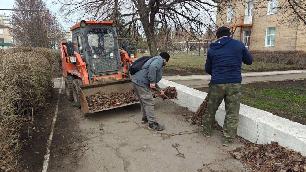 Виктория Сергеева: Коммунальщики в действии Виктория Сергеева: Коммунальщики в действии