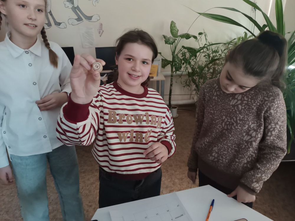 В Белокуракинской детской библиотеке опять нарушили «Режим тишины» - дети играли в литературное лото В Белокуракинской детской библиотеке опять нарушили «Режим тишины» - дети играли в литературное лото