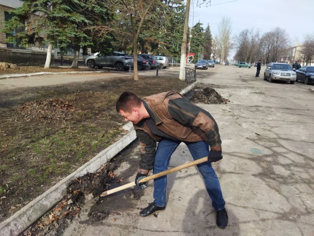 Андрей Рубанцов: Весенняя пора традиционно является сезоном наведения чистоты и благоустройства Андрей Рубанцов: Весенняя пора традиционно является сезоном наведения чистоты и благоустройства
