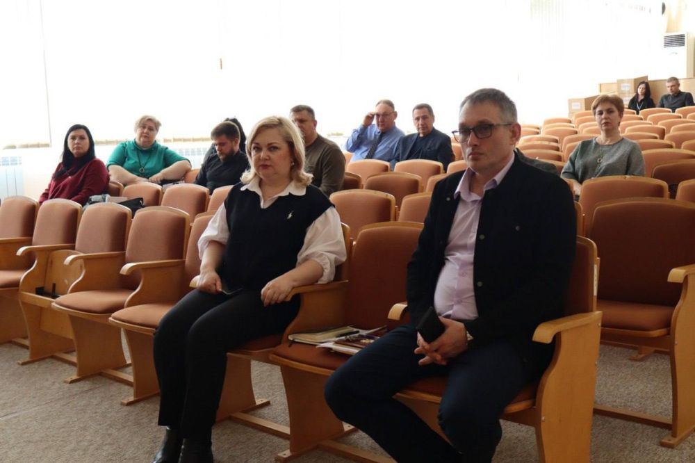 Роман Лысенко: Депутатами Совета городского округа город Алчевск был заслушан отчёт исполняющего обязанности начальника отдела МВД России «Алчевский» подполковника полиции Андрея Набоки по итогам проделанной работы за 2024... Роман Лысенко: Депутатами Совета городского округа город Алчевск был заслушан отчёт исполняющего обязанности начальника отдела МВД России «Алчевский» подполковника полиции Андрея Набоки по итогам проделанной работы за 2024...