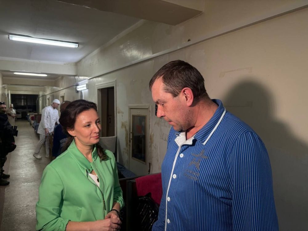 Анна Кузнецова: Навестили наших бойцов в Луганском госпитале Анна Кузнецова: Навестили наших бойцов в Луганском госпитале