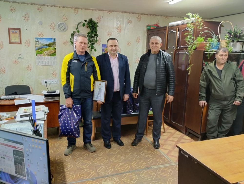 Сергей Крамаренко: В этом году День работников жилищно-коммунального хозяйства и бытового обслуживания населения отметят 16 марта Сергей Крамаренко: В этом году День работников жилищно-коммунального хозяйства и бытового обслуживания населения отметят 16 марта