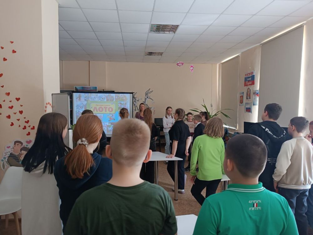 В Белокуракинской детской библиотеке опять нарушили «Режим тишины» - дети играли в литературное лото В Белокуракинской детской библиотеке опять нарушили «Режим тишины» - дети играли в литературное лото