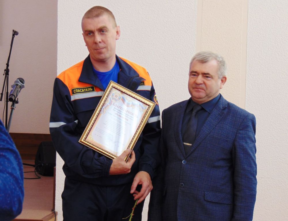 В канун празднования Дня работников бытового обслуживания населения и жилищно-коммунального хозяйства в Администрации Луганска состоялось торжественное мероприятие В канун празднования Дня работников бытового обслуживания населения и жилищно-коммунального хозяйства в Администрации Луганска состоялось торжественное мероприятие