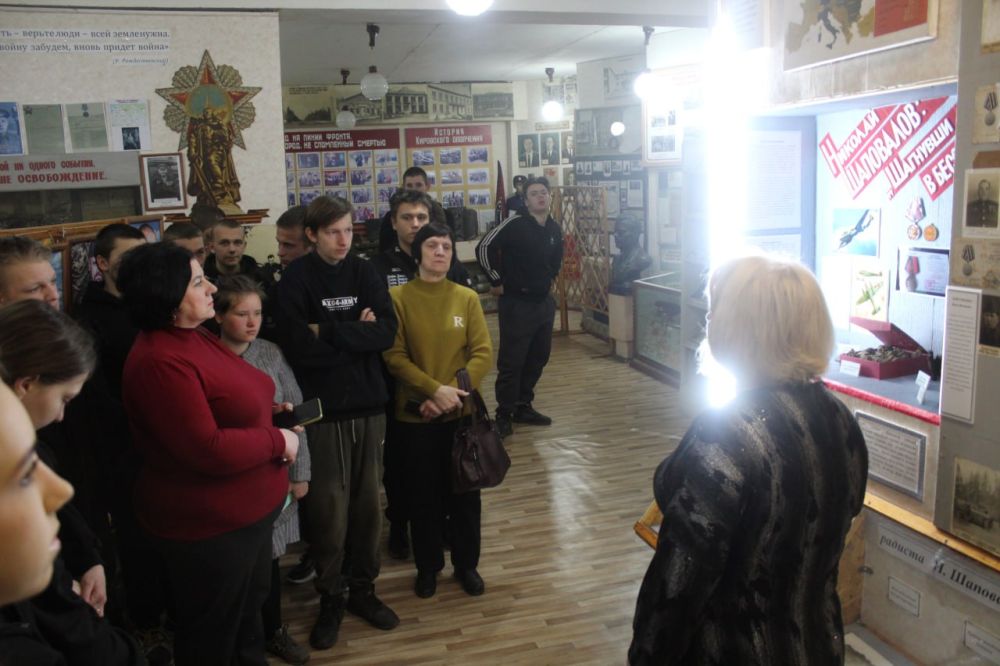 В Кировском историко-художественном музее состоялось мероприятие, приуроченное к 80-летию Победы в Великой Отечественной войне, «Шагнувши в бессмертие» В Кировском историко-художественном музее состоялось мероприятие, приуроченное к 80-летию Победы в Великой Отечественной войне, «Шагнувши в бессмертие»