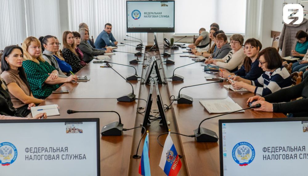 Госслужащие ЛНР обсудили русскую культуру и Великую Победу на лекции Общества «Знание» Госслужащие ЛНР обсудили русскую культуру и Великую Победу на лекции Общества «Знание»