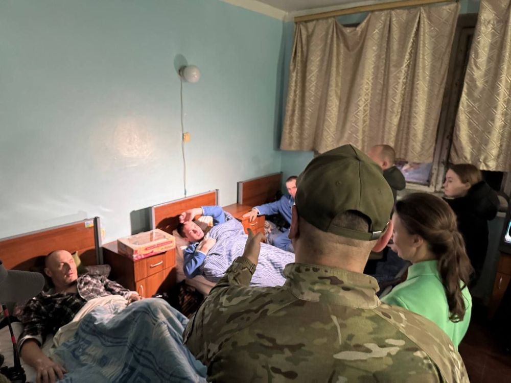 Анна Кузнецова: Навестили наших бойцов в Луганском госпитале Анна Кузнецова: Навестили наших бойцов в Луганском госпитале