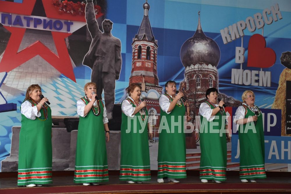 В Администрации Кировского городского округа состоялся торжественный концерт, посвященный профессиональному празднику работников жилищно-коммунального хозяйства и коммунального обслуживания населения В Администрации Кировского городского округа состоялся торжественный концерт, посвященный профессиональному празднику работников жилищно-коммунального хозяйства и коммунального обслуживания населения
