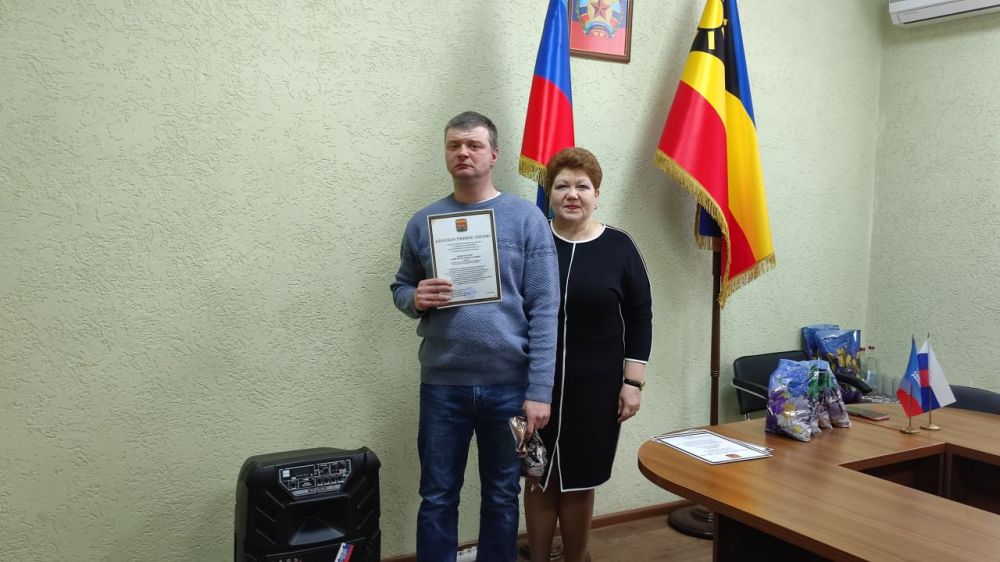 В Молодогвардейске чествовали работников ЖКХ В Молодогвардейске чествовали работников ЖКХ