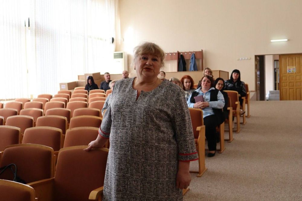 Роман Лысенко: Депутатами Совета городского округа город Алчевск был заслушан отчёт исполняющего обязанности начальника отдела МВД России «Алчевский» подполковника полиции Андрея Набоки по итогам проделанной работы за 2024... Роман Лысенко: Депутатами Совета городского округа город Алчевск был заслушан отчёт исполняющего обязанности начальника отдела МВД России «Алчевский» подполковника полиции Андрея Набоки по итогам проделанной работы за 2024...
