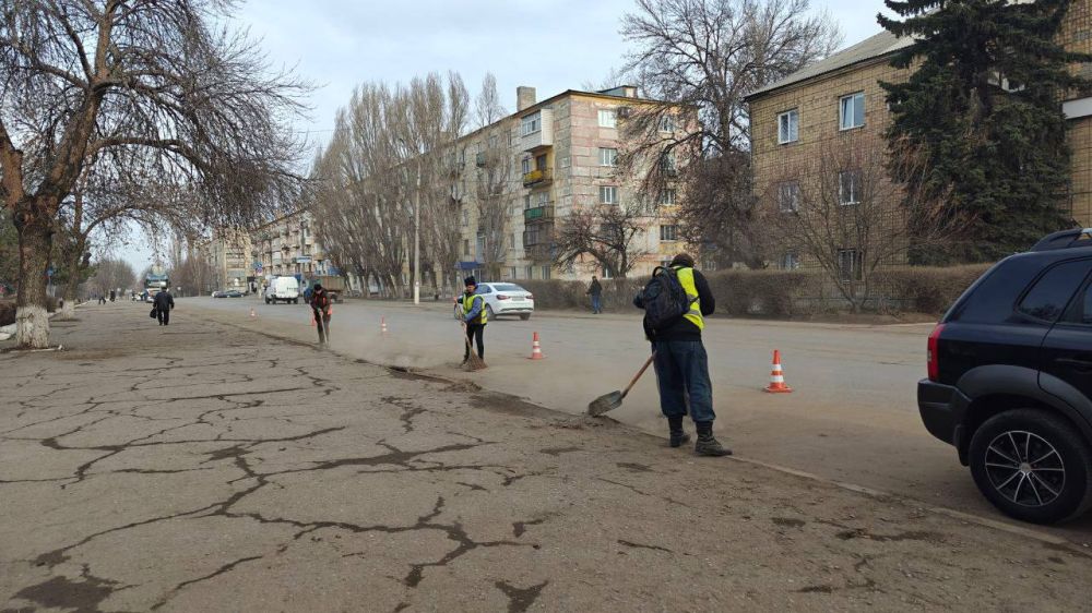 Виктория Сергеева: Коммунальщики в действии Виктория Сергеева: Коммунальщики в действии