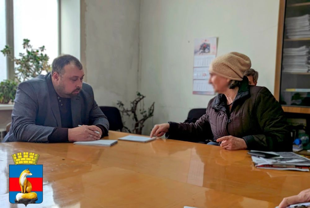 Эдуард Сахненко, Глава Лисичанского городского округа, провел очередной прием граждан по личным вопросам Эдуард Сахненко, Глава Лисичанского городского округа, провел очередной прием граждан по личным вопросам