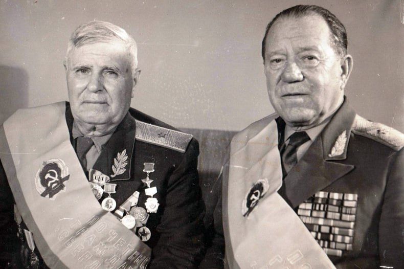 «55 дней до Великой Победы»: Ветеран ВОВ, Почётный гражданин Свердловска Гавриил Зданович «55 дней до Великой Победы»: Ветеран ВОВ, Почётный гражданин Свердловска Гавриил Зданович