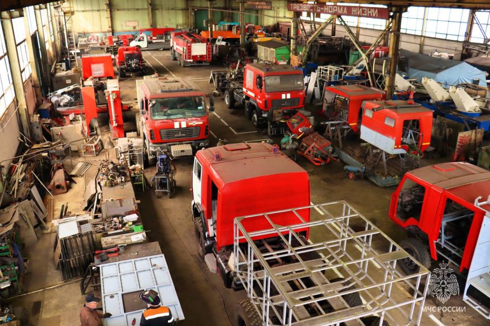 Роман Курынин провел рабочее совещание с руководителями подразделений МЧС России в новых регионах Роман Курынин провел рабочее совещание с руководителями подразделений МЧС России в новых регионах