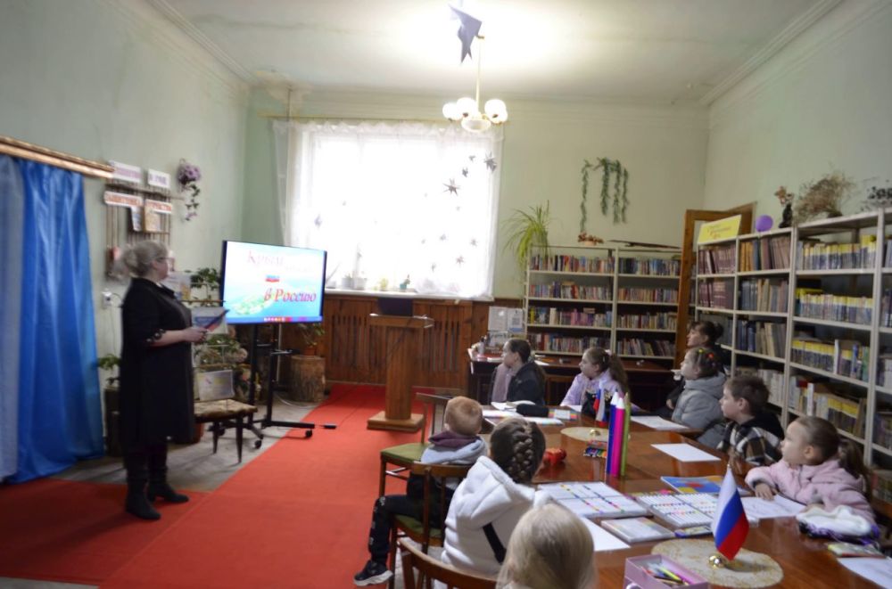 16 марта в библиотеке ДК г. Вахрушево прошёл познавательно-творческий час к 11-й годовщине воссоединения Крыма с Россией! 16 марта в библиотеке ДК г. Вахрушево прошёл познавательно-творческий час к 11-й годовщине воссоединения Крыма с Россией!