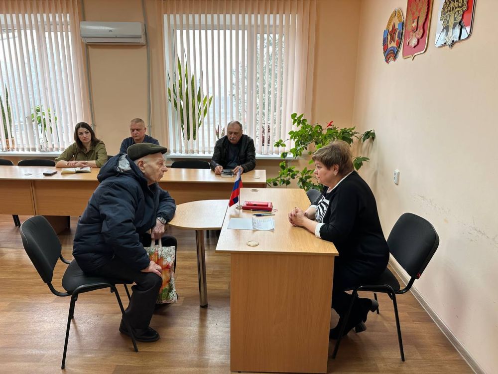 Андрей Рубанцов: Традиционно, рабочую неделю начинаем с личного приёма граждан Андрей Рубанцов: Традиционно, рабочую неделю начинаем с личного приёма граждан