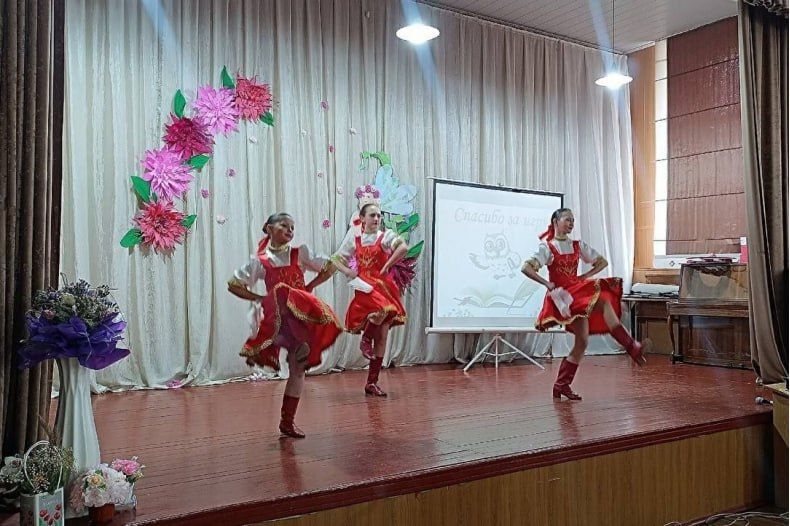 Школьники показали свои знания в интеллектуальной игре Школьники показали свои знания в интеллектуальной игре