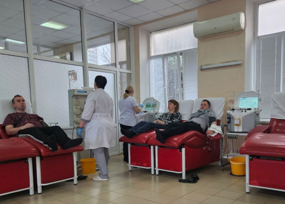 Управление Росреестра по Луганской Народной Республике (ЛНР) приняло участие в донорской акции #ДавайВступай, которая направлена на привлечение внимания молодежи к важности донорства крови и костного мозга Управление Росреестра по Луганской Народной Республике (ЛНР) приняло участие в донорской акции #ДавайВступай, которая направлена на привлечение внимания молодежи к важности донорства крови и костного мозга
