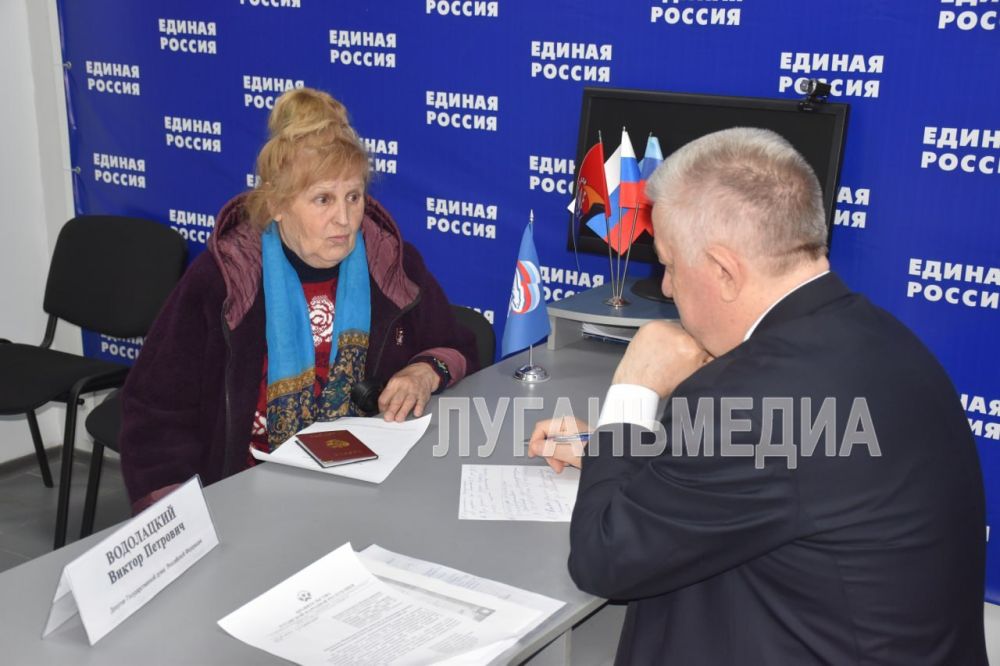 Депутат Государственной Думы РФ, член Генерального совета партии «Единая Россия» Виктор Водолацкий посетил с рабочим визитом город Стаханов Депутат Государственной Думы РФ, член Генерального совета партии «Единая Россия» Виктор Водолацкий посетил с рабочим визитом город Стаханов
