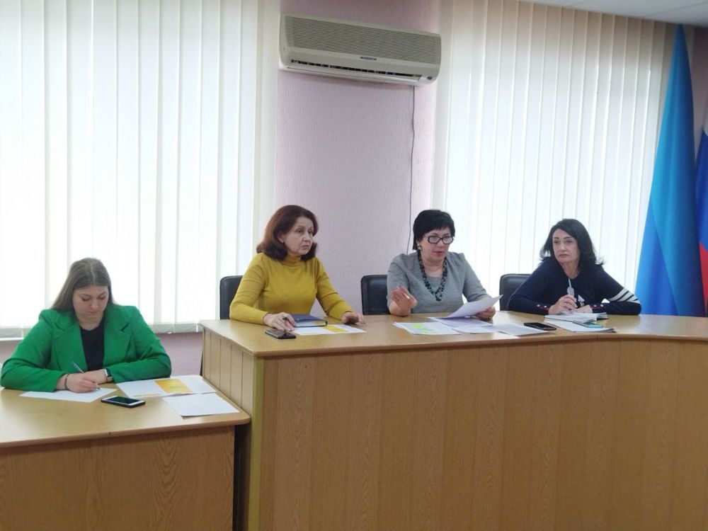 В Администрации городского округа город Ровеньки состоялось заседание Штаба по организации и проведению муниципального этапа Всероссийской военно-патриотической игры «Зарница 2.0» В Администрации городского округа город Ровеньки состоялось заседание Штаба по организации и проведению муниципального этапа Всероссийской военно-патриотической игры «Зарница 2.0»