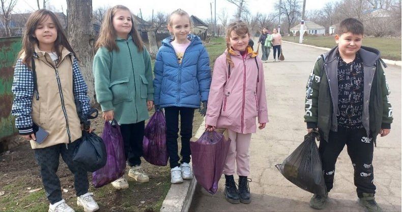 В селе Медвежанка провели субботник В селе Медвежанка провели субботник