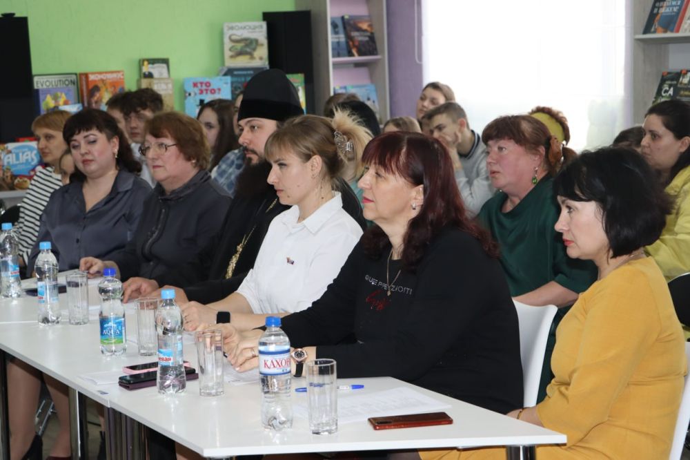 В Стаханове подвели итоги ежегодного конкурса художественного чтения духовно-нравственной литературы В Стаханове подвели итоги ежегодного конкурса художественного чтения духовно-нравственной литературы